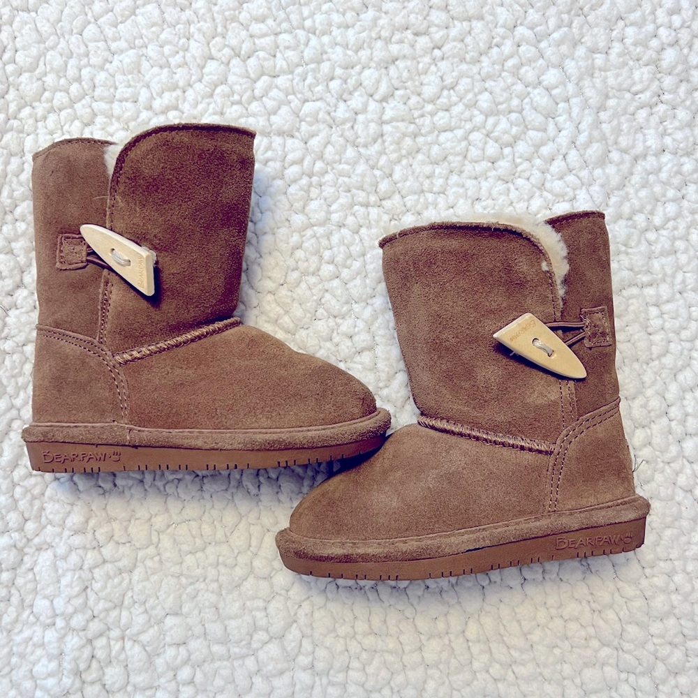 Bearpaw Suede Boot